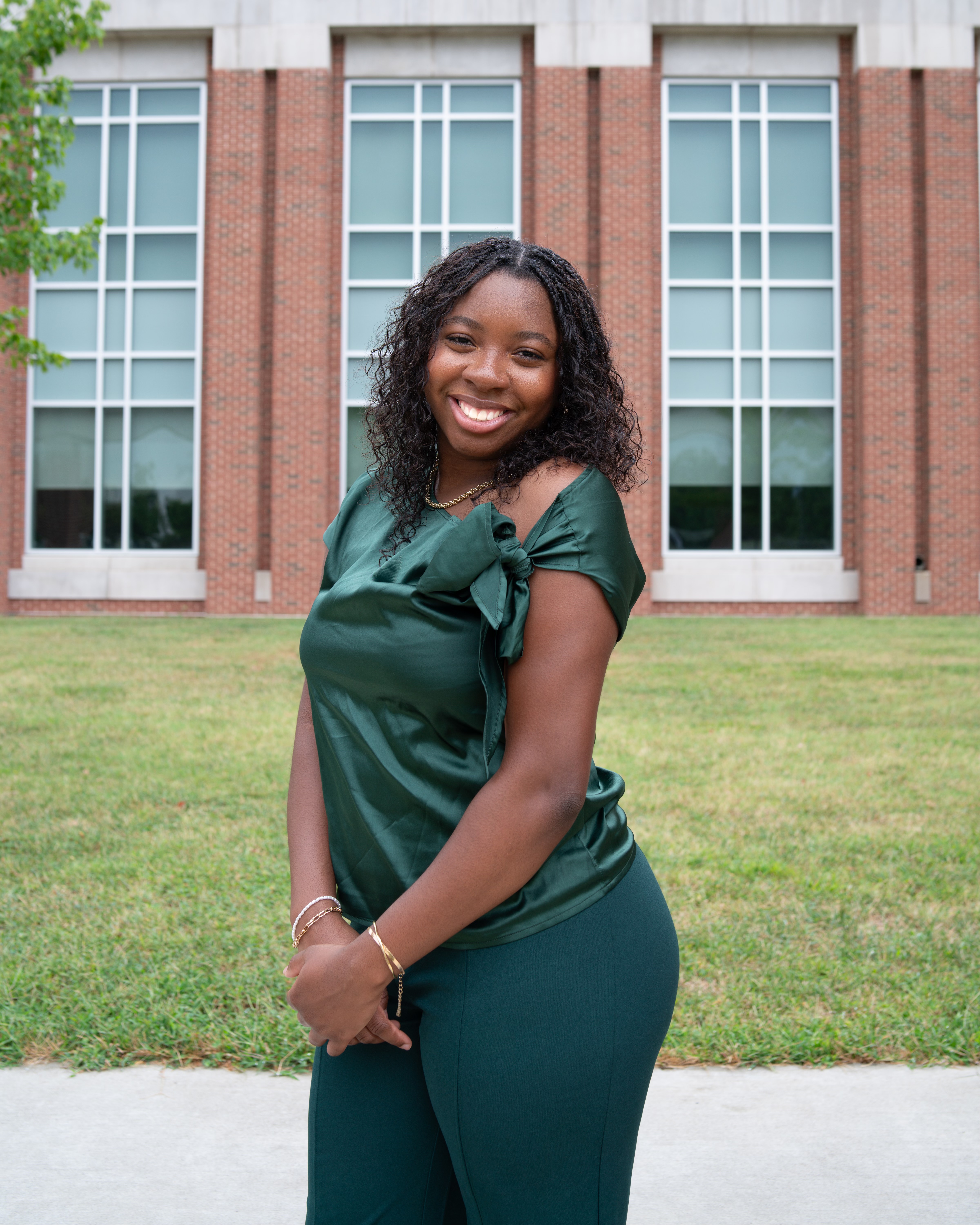 photo of ruth in green outfit